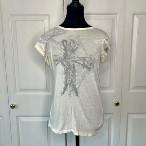 Firetrap Cotton Cream and Gray Graphic T-Shirt with a Crewneck Size M